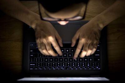 pedopornografia online intelligenxza artificiale ai punto di non ritorno