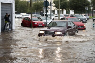 Alluvioni spagna cambiamento climatico piggia riscaldamento globale studio