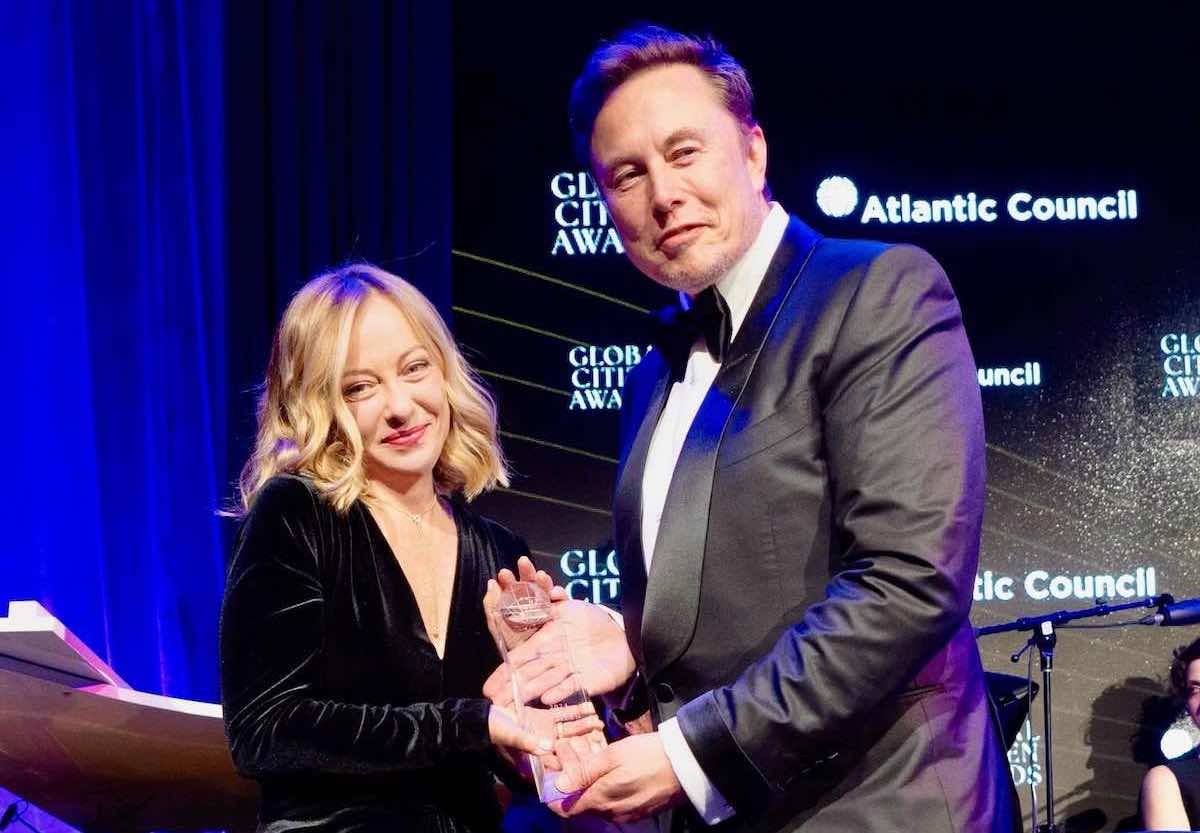 elon musk giorgia meloni starlink italia