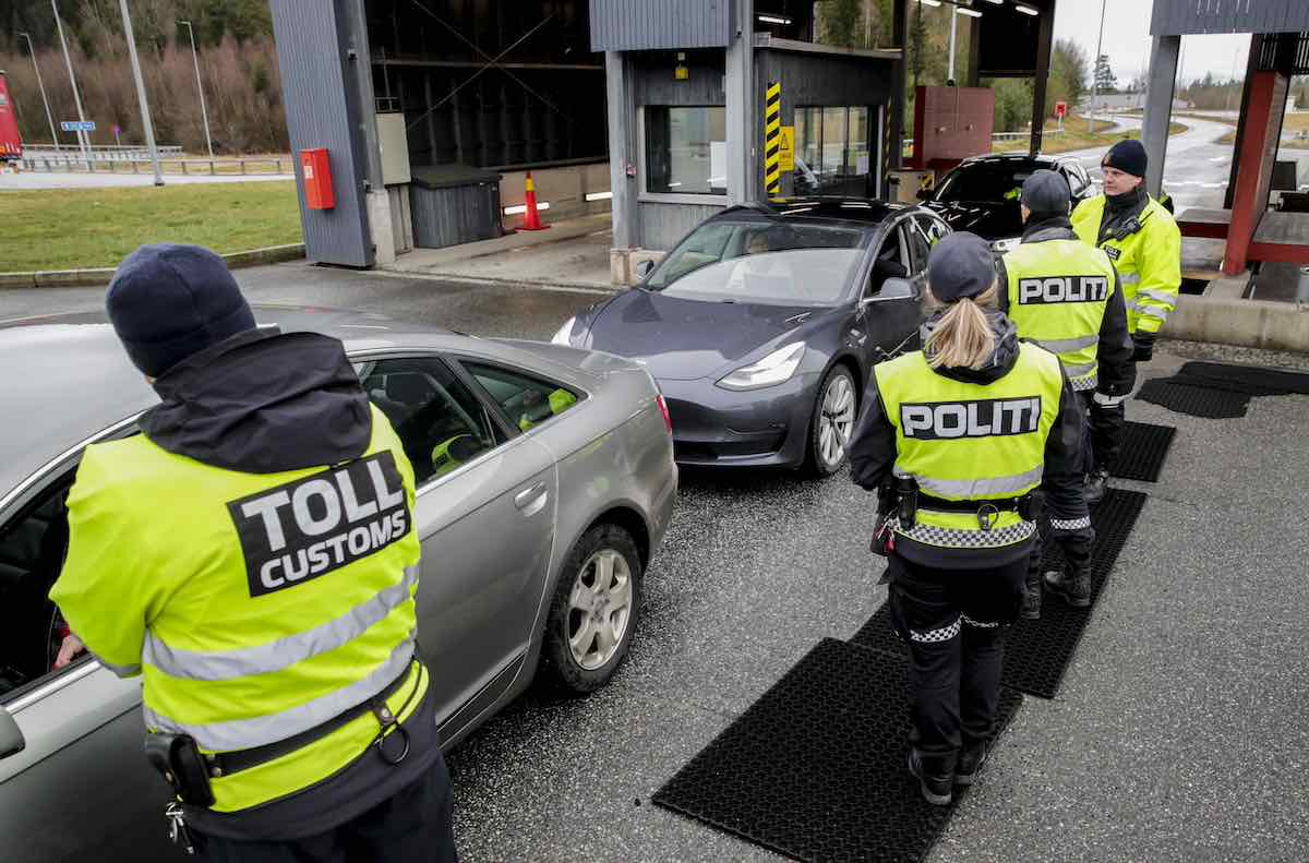 olanda norvegia confini area schengen sospesa