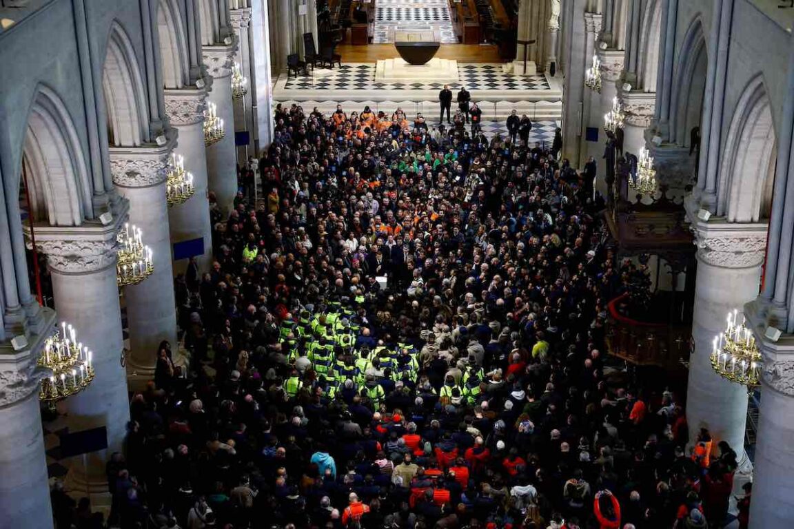 emmanuel macron notre-dame cattedrale riapertura parigi