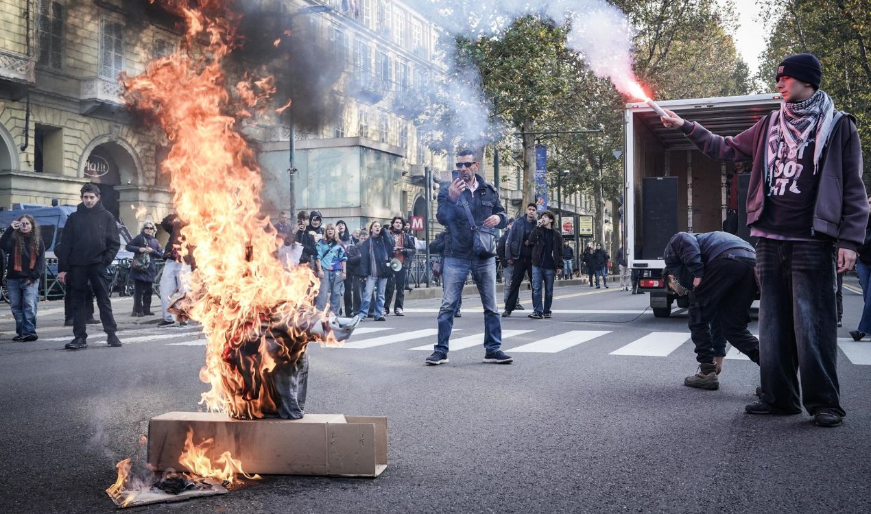 manifestazione studenti 15 novembre