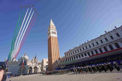 Venezia prof social Frecce tricolori