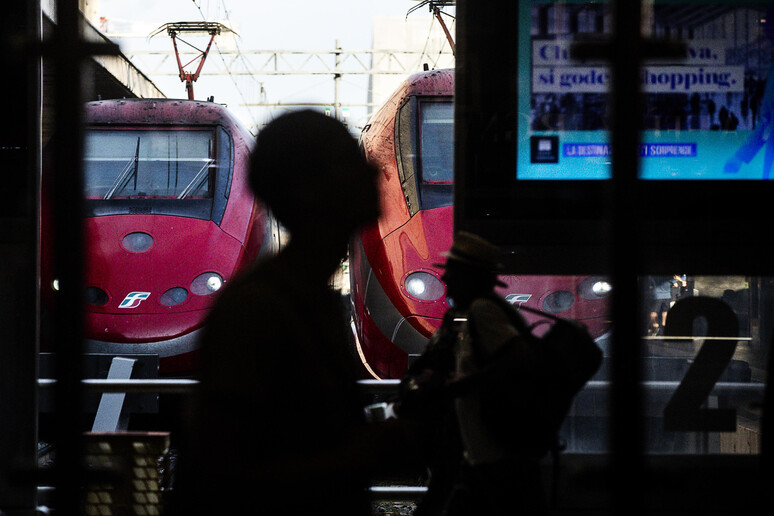 aggressioni capotreno trenitalia