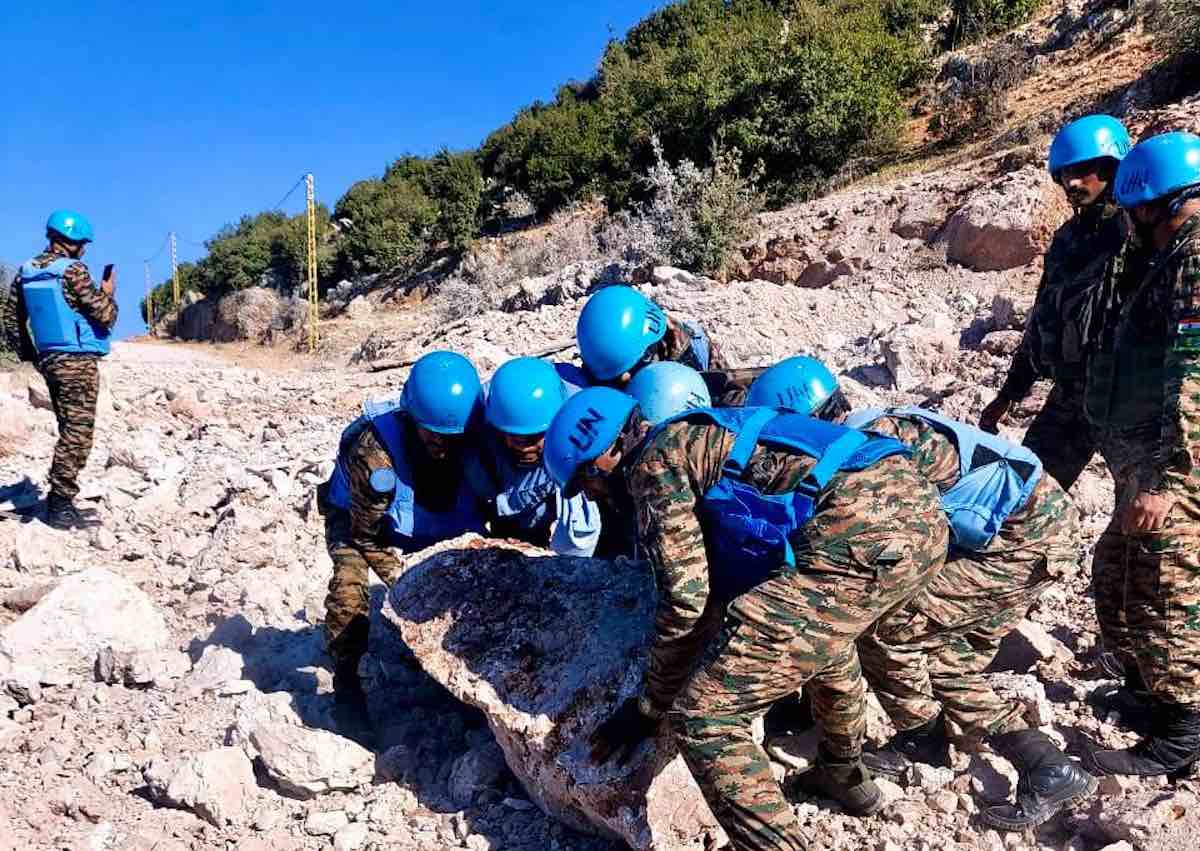 attacco base unifil libano hezbollah