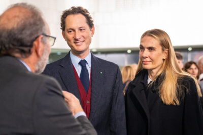 john elkann madre violenta