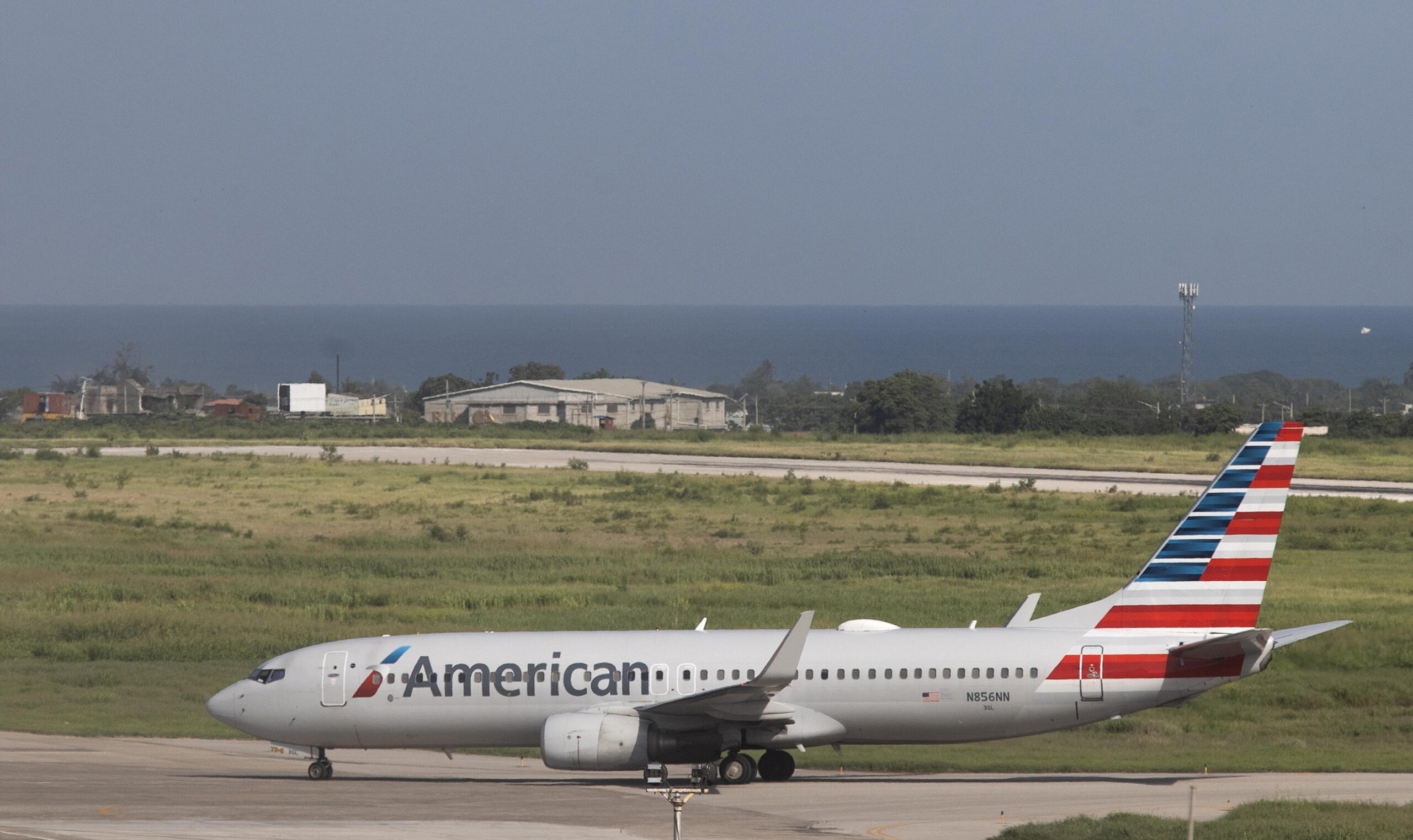 american airlines stop voli