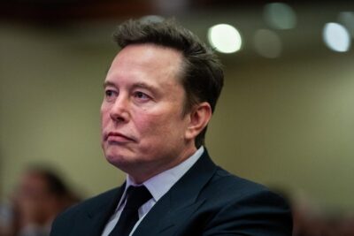 Elon Musk pagamento tesla bloccato