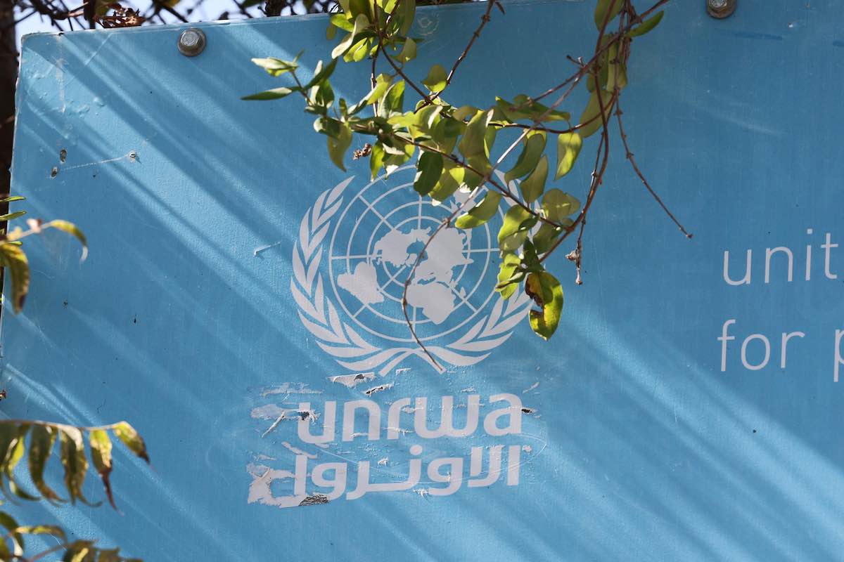 https://static.open.online/wp-content/uploads/2024/12/israele-unrwa-ambasciata-israele-roma.jpg