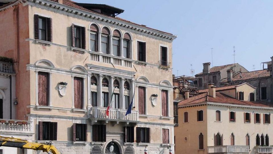 tribunale amministrativo regionale veneto corteggiamento donna