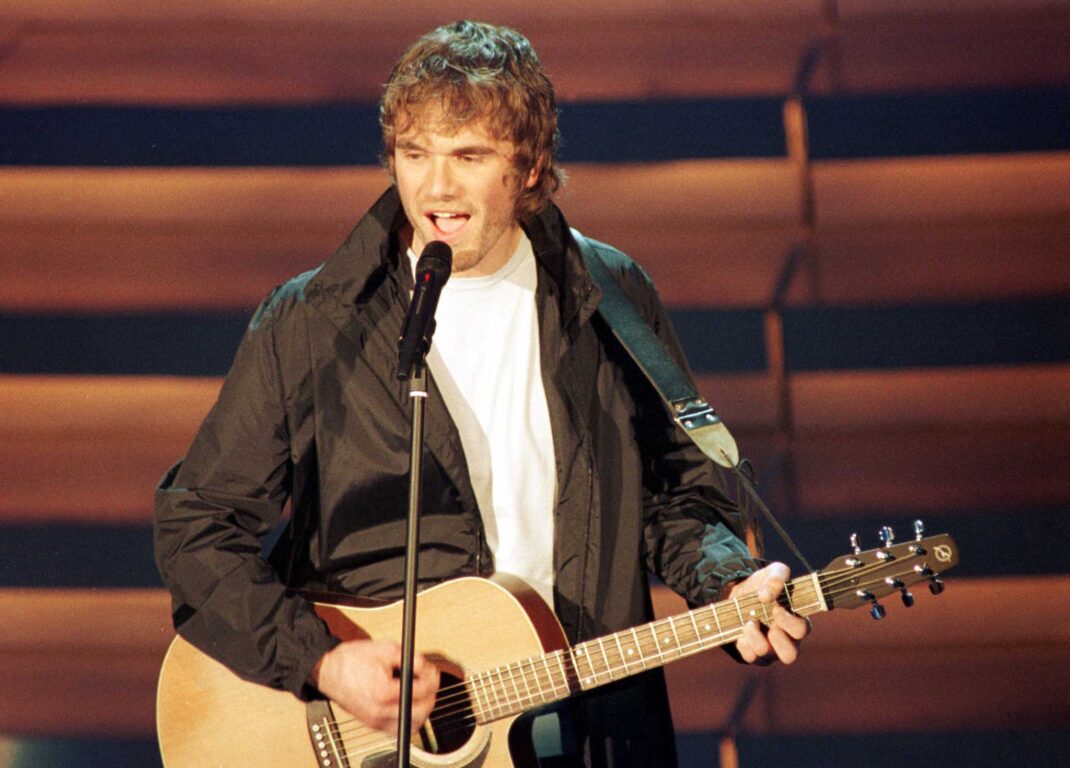 Daniele Groff canta Adesso a Sanremo 1999