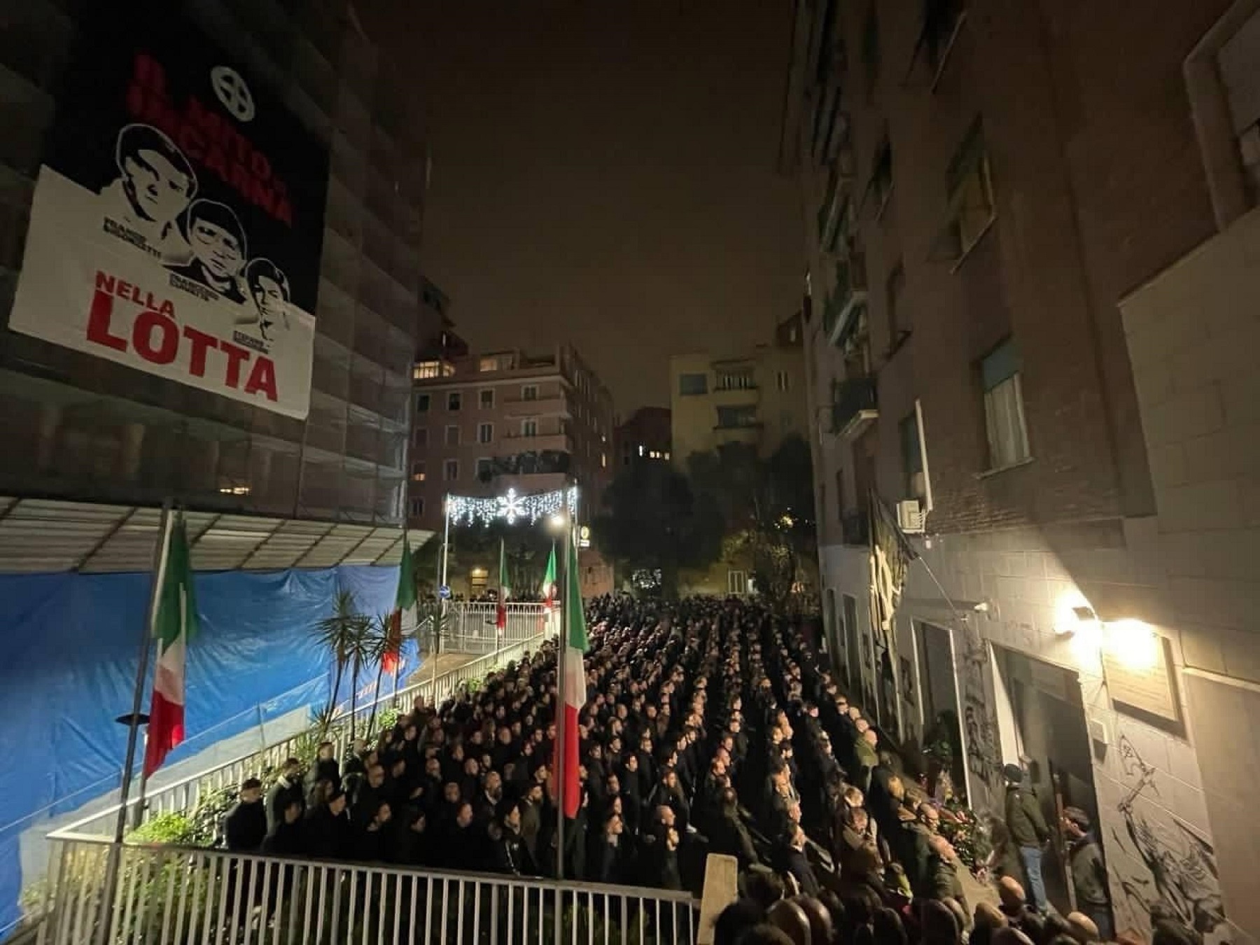 acca larentia urla viva la resistenza merde