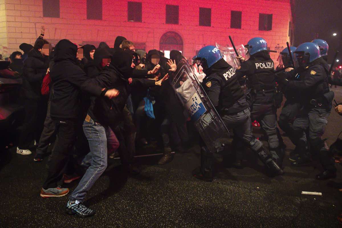 corteo ramy scontri polizia giorgia meloni