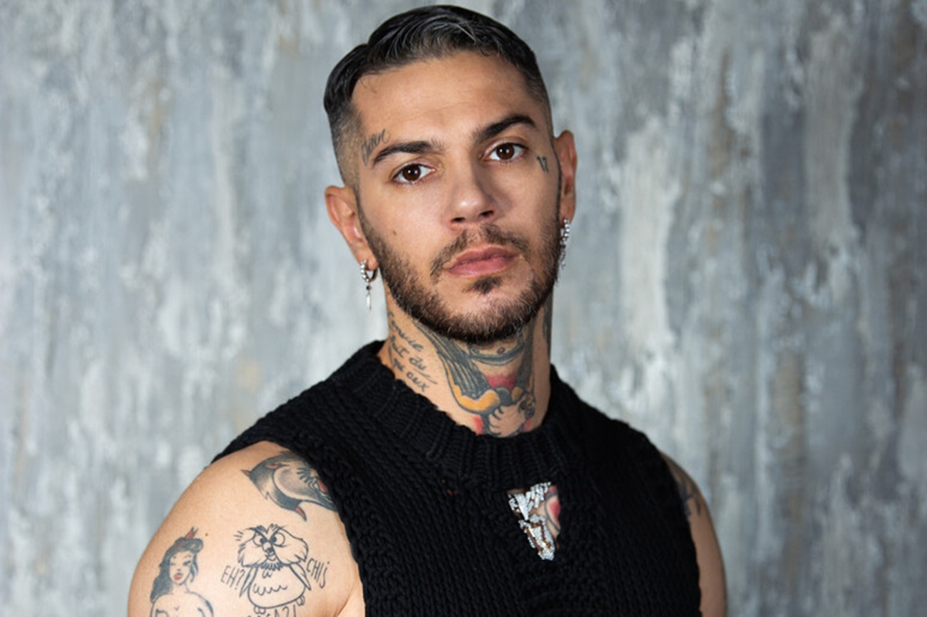 Emis Killa indagato nell’inchiesta sugli ultrà di Milano: «Pronto a rinunciare a Sanremo»