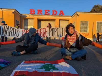 extinction rebellion costrette a spogliarci