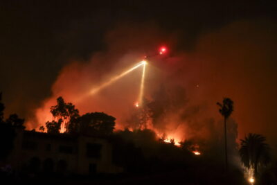 los angeles incendi joe biden italia