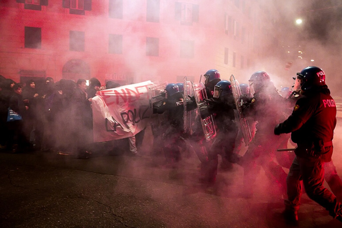 ramy manifestazione roma reato devastazione