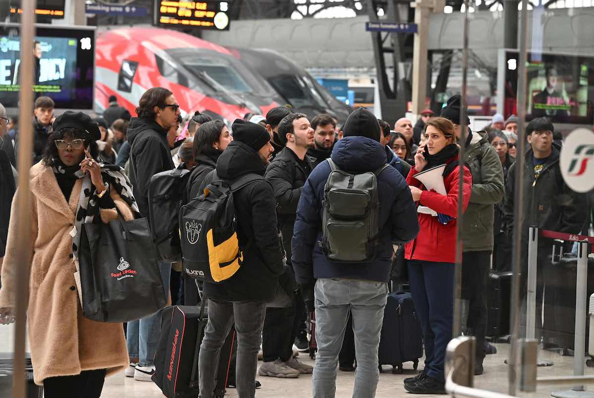 treni milano guasto elettrico pantografo salvini