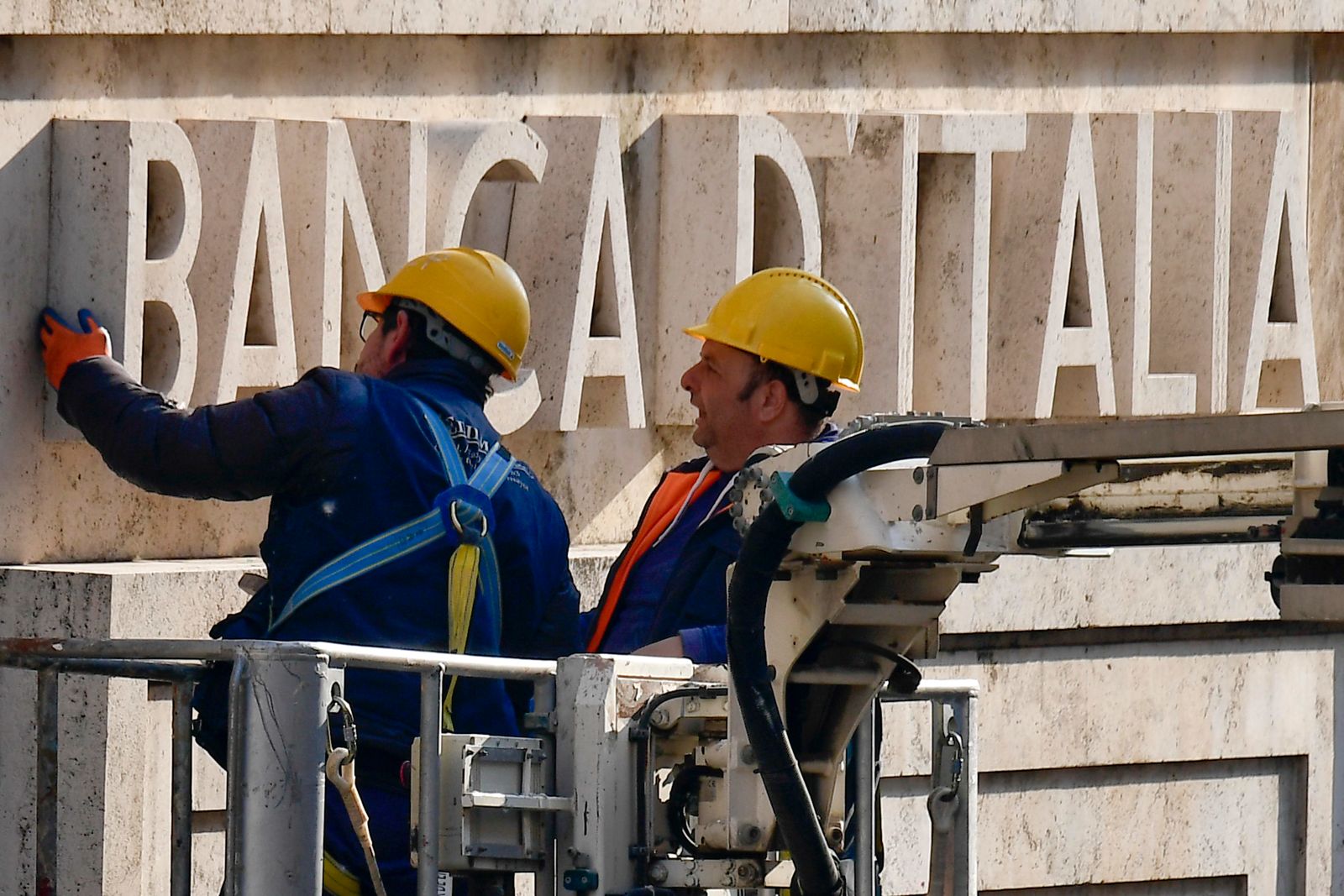 In Banca d’Italia Fabio Panetta ha evitato in extremis lo sciopero generale. Ma per la chiusura di due filiali arriva “lo sciopero di coscienza” di 4 ore