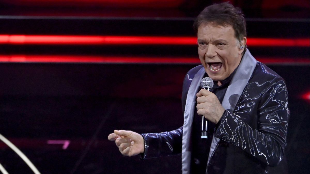 festival sanremo 2025 massimo ranieri tra le mani un cuore