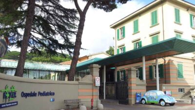 firenze neonato morso testa cane grave