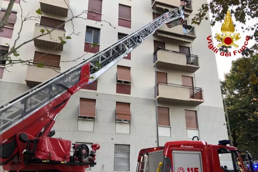 incendio milano giambellino