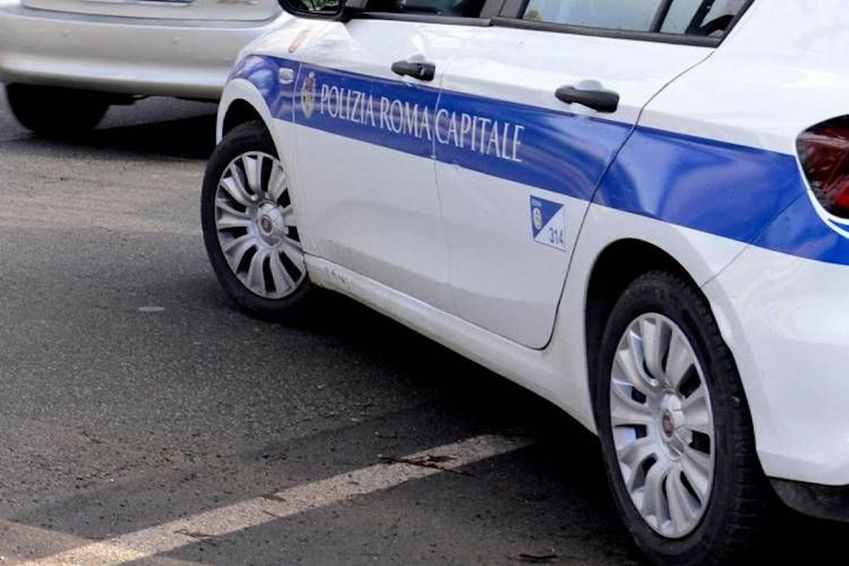 roma 19enne muore investita auto