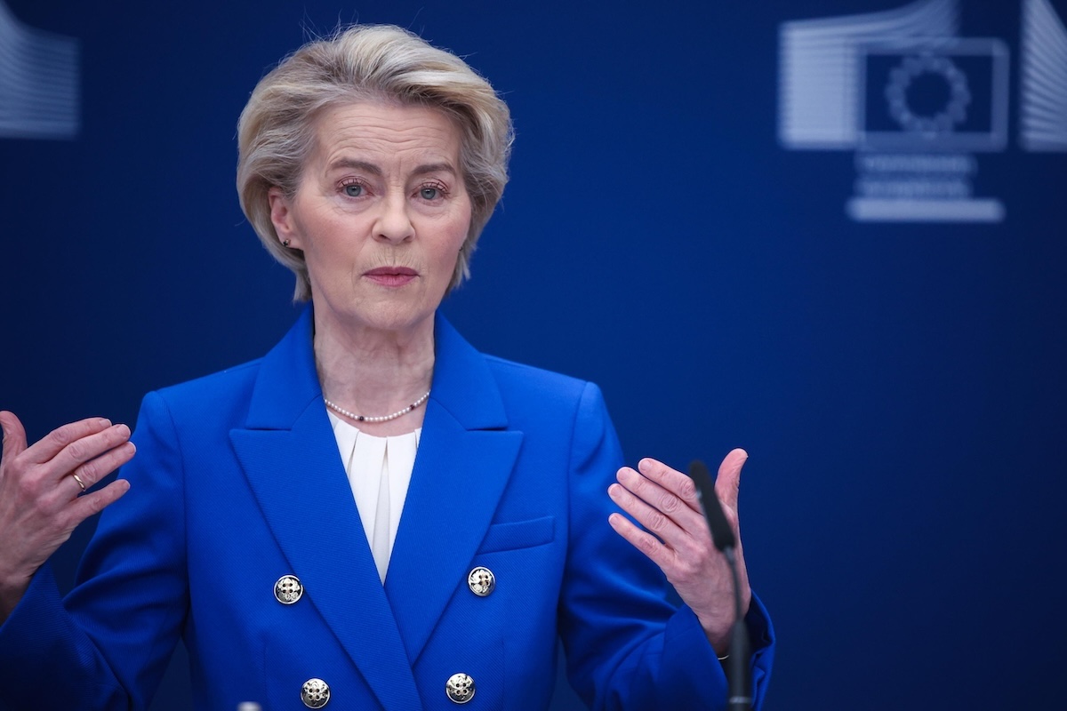 Ecco il piano Ue da 800 miliardi per il riarmo. Von der Leyen: «Conseguenze devastanti se non reagiamo» – Il video