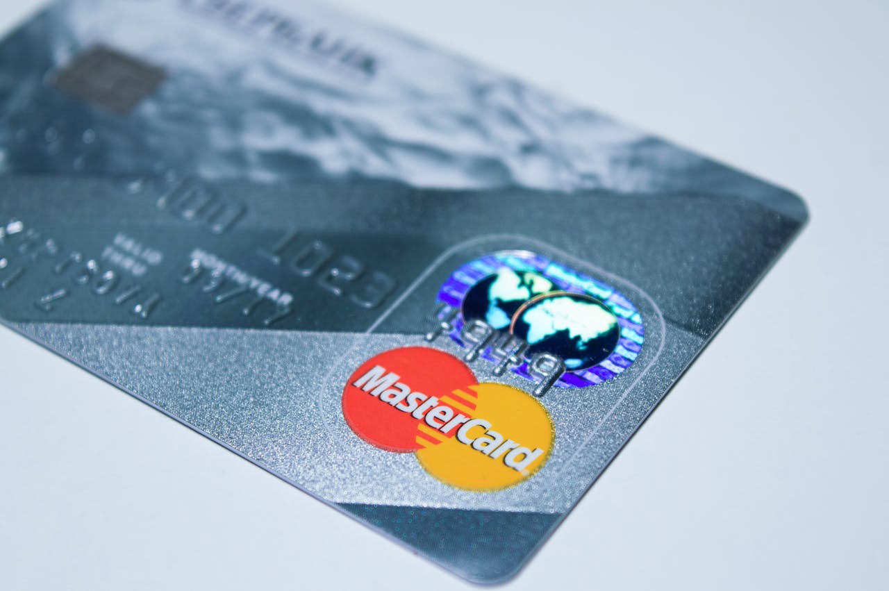 Mastercard down, picco di segnalazioni su pagamenti rifiutati al pos: disagi anche online