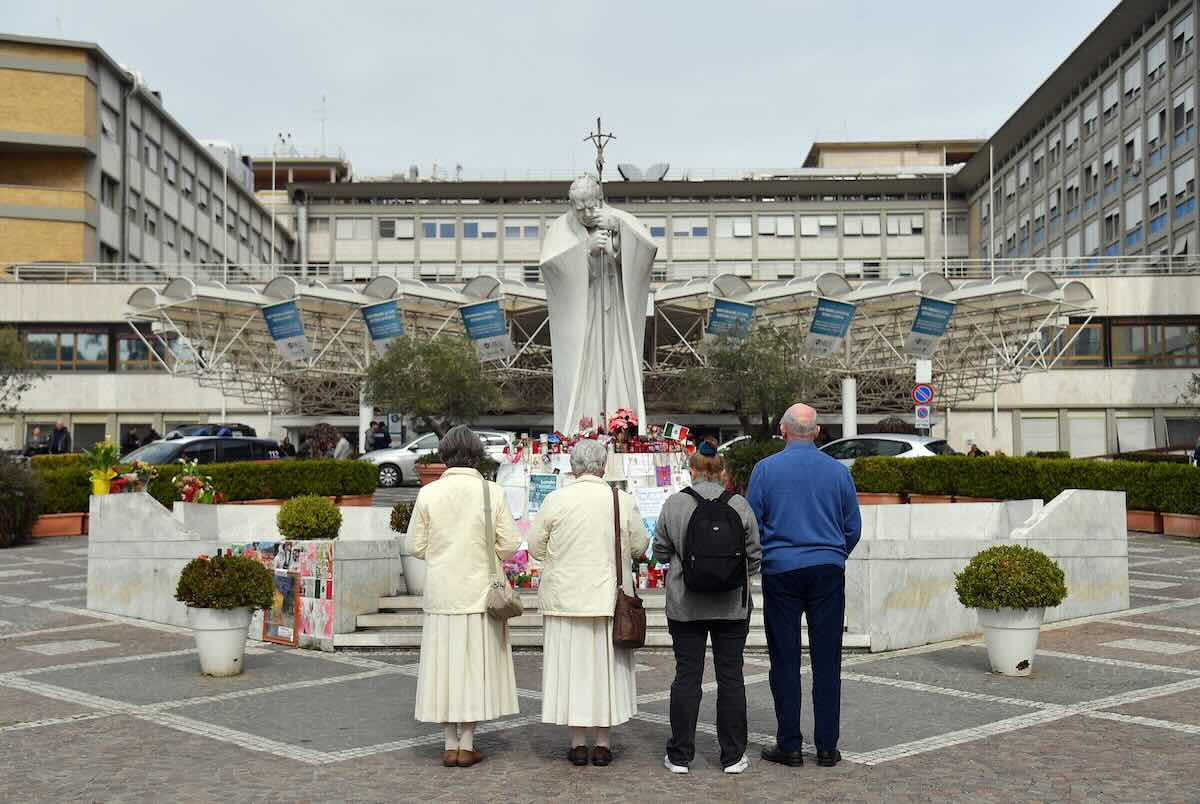 Papa Francesco, ospedale Gemelli