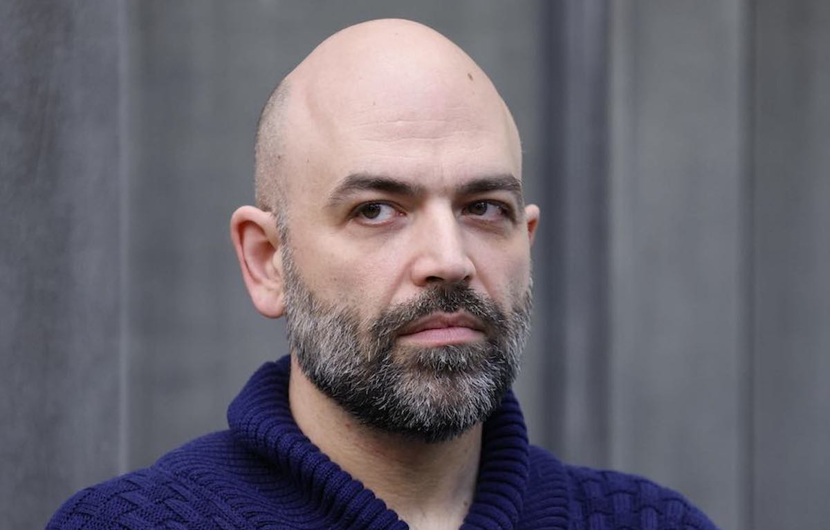 Esplosione a Monteverde (Roma), Saviano: «Già da giorni non vivevo più in quel palazzo, che strazio vederlo in macerie»