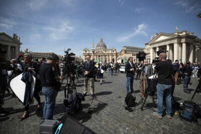 morte-papa-francesco-piazza-san-pietro