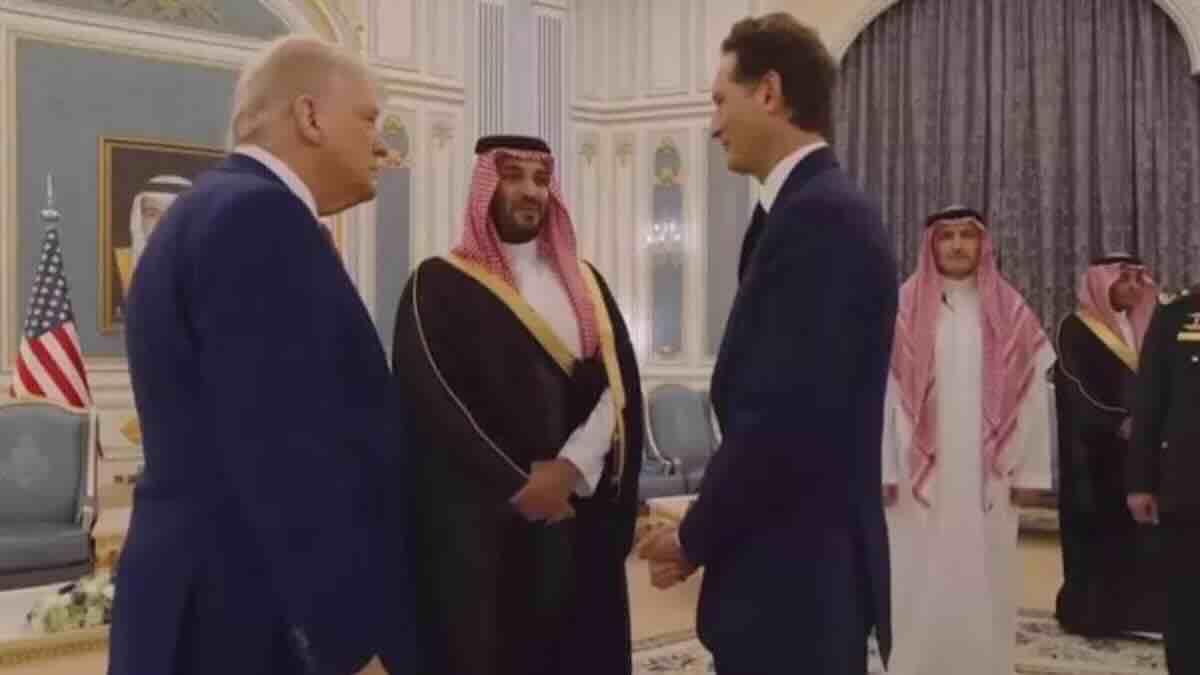 https://static.open.online/wp-content/uploads/2025/05/Elkann-Trump-Bin-Salman.jpg