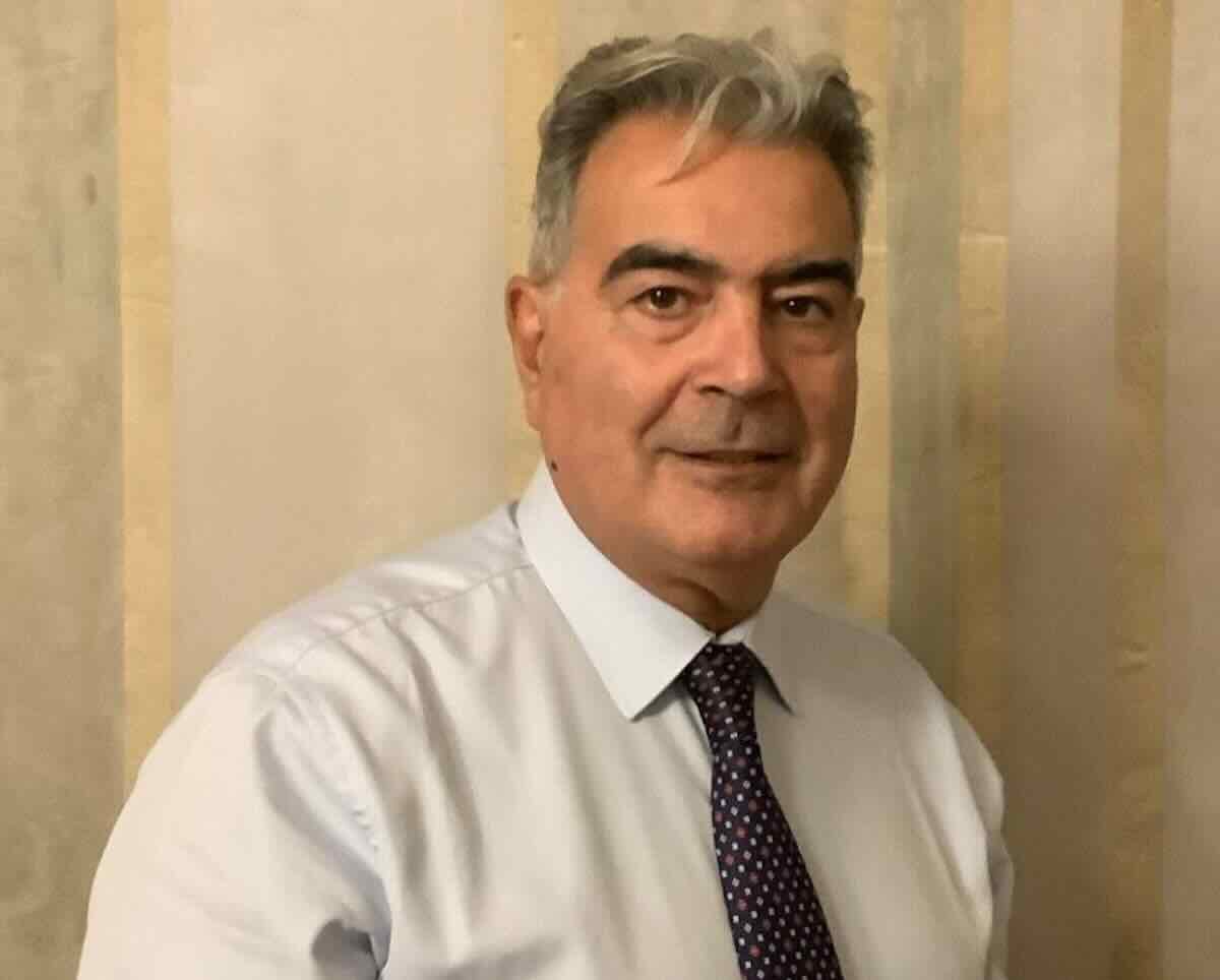 Arrestato il medico e sindaco Giovanni Sgroi: avrebbe abusato di diversi pazienti in ospedale Arrestato il medico e sindaco Giovanni Sgroi: avrebbe abusato di diversi pazienti in ospedale