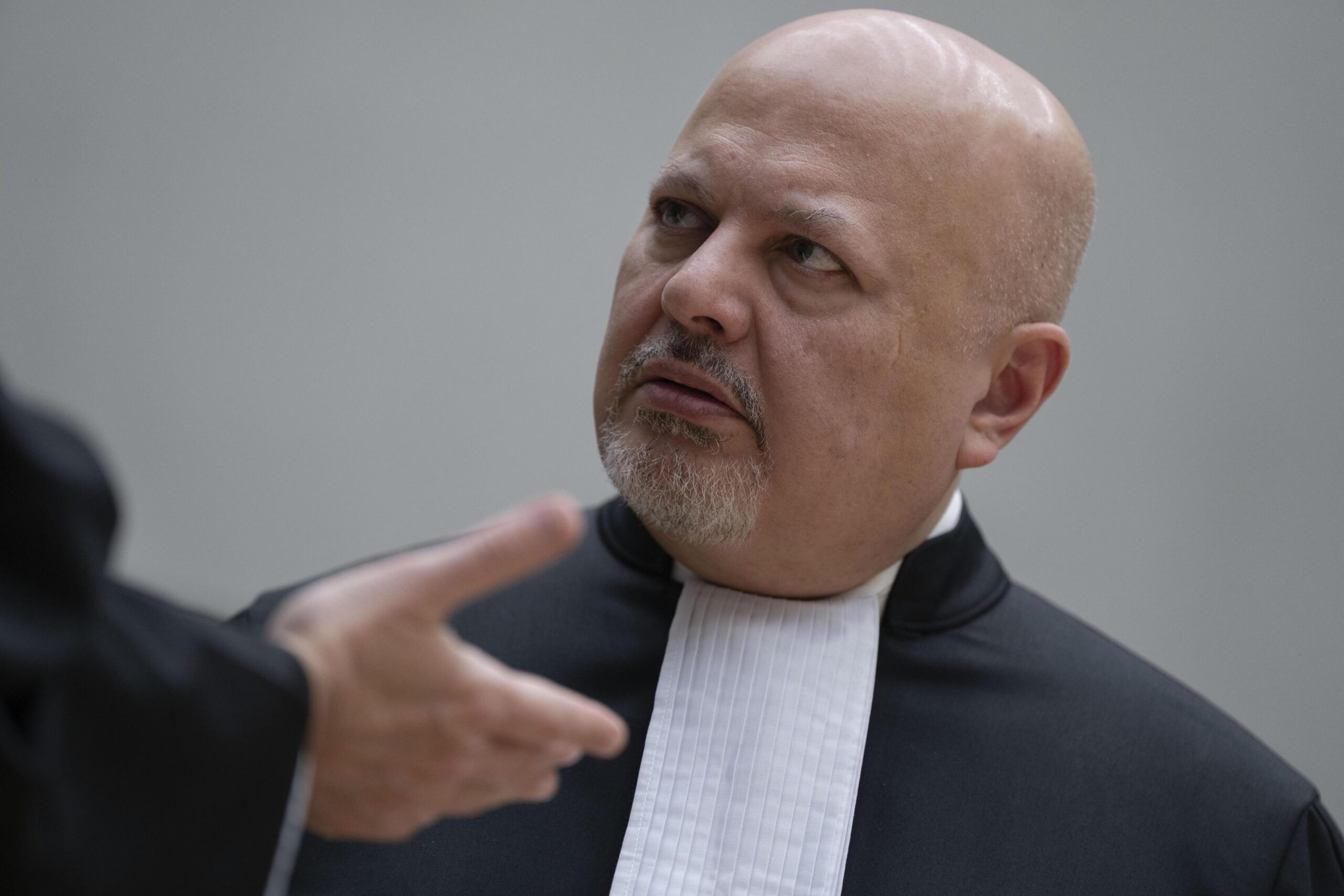karim khan si autosospende dalla guida della corte penale internazionale è indagato per molestie sessuali da Open.online karim khan si autosospende dalla guida della corte penale internazionale è indagato per molestie sessuali