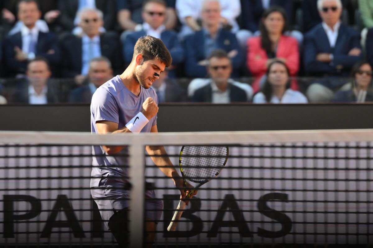 Tennis, sfuma in finale l’impresa di Jannik Sinner: Carlos Alcaraz vince gli Internazionali di Roma Tennis, sfuma in finale l’impresa di Jannik Sinner: Carlos Alcaraz vince gli Internazionali di Roma