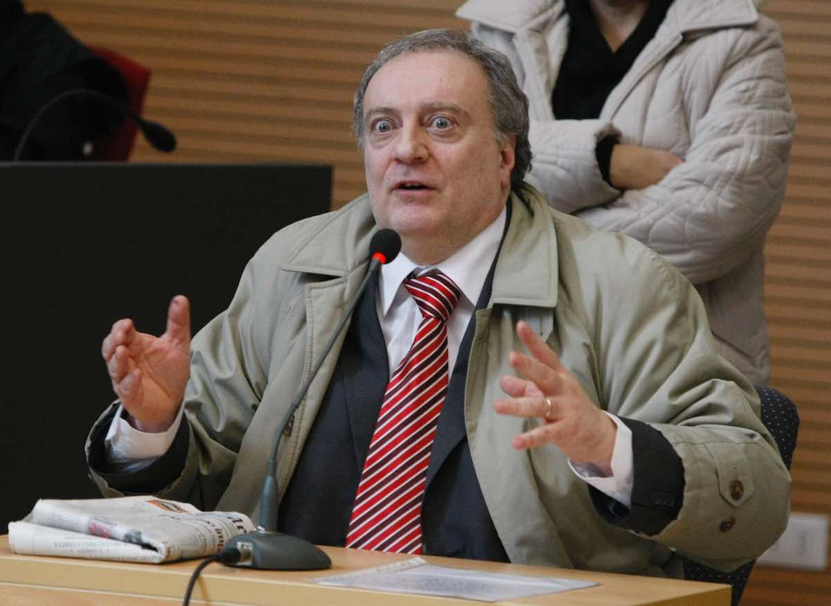 Angelo Izzo parla 20 anni dopo il massacro di Ferrazzano, il Mostro del Circeo dal carcere: «Io pentito? Di sicuro non lo rifarei» Angelo Izzo parla 20 anni dopo il massacro di Ferrazzano, il Mostro del Circeo dal carcere: «Io pentito? Di sicuro non lo rifarei»