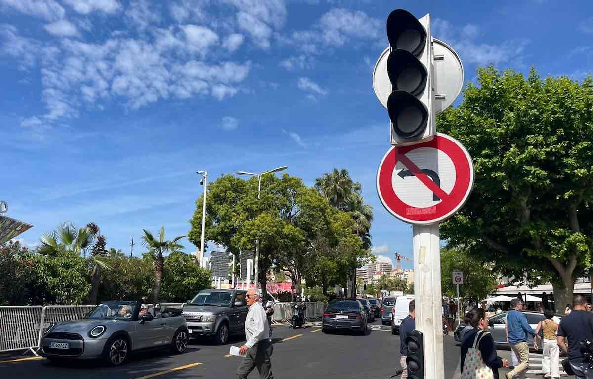 blackout in costa azzurra salta l elettricità nel giorno della finale del festival di cannes la polizia atto doloso a fuoco una cabina – il video