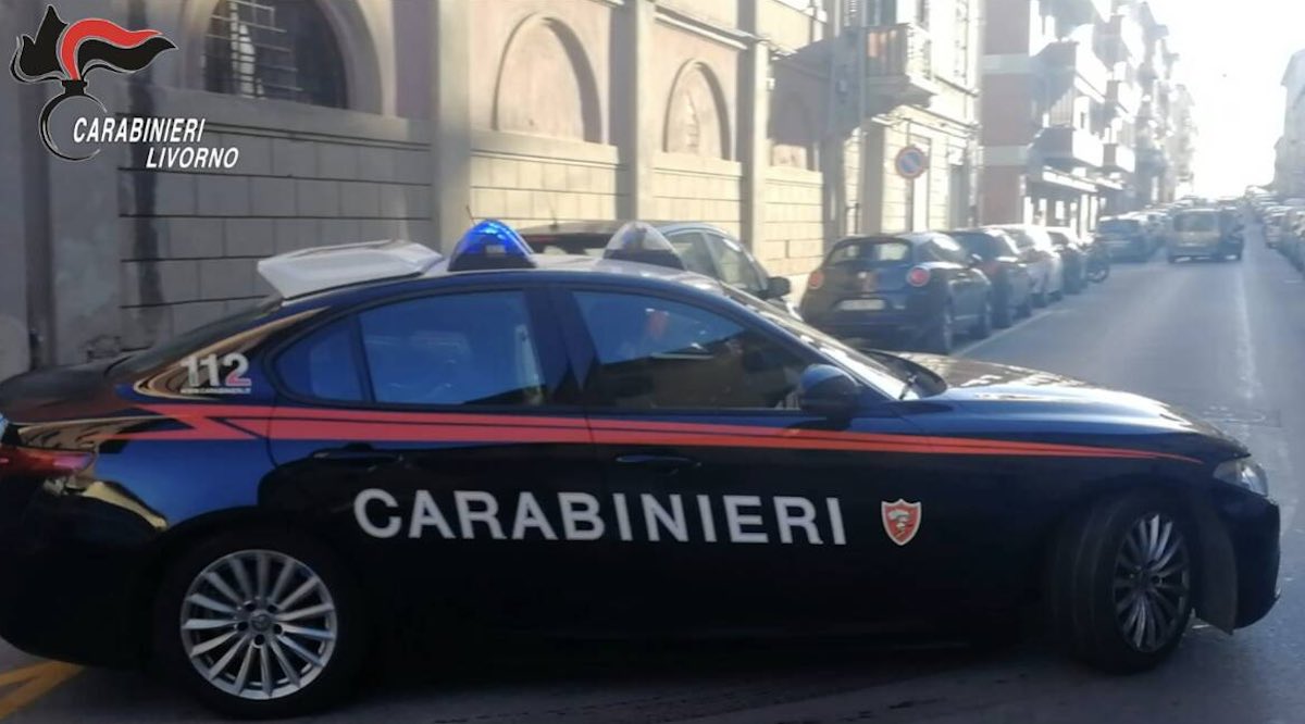Piombino, rissa tra donne incinte per gelosia: erano rivali in amore. Quattro denunce per minacce e lesioni Piombino, rissa tra donne incinte per gelosia: erano rivali in amore. Quattro denunce per minacce e lesioni