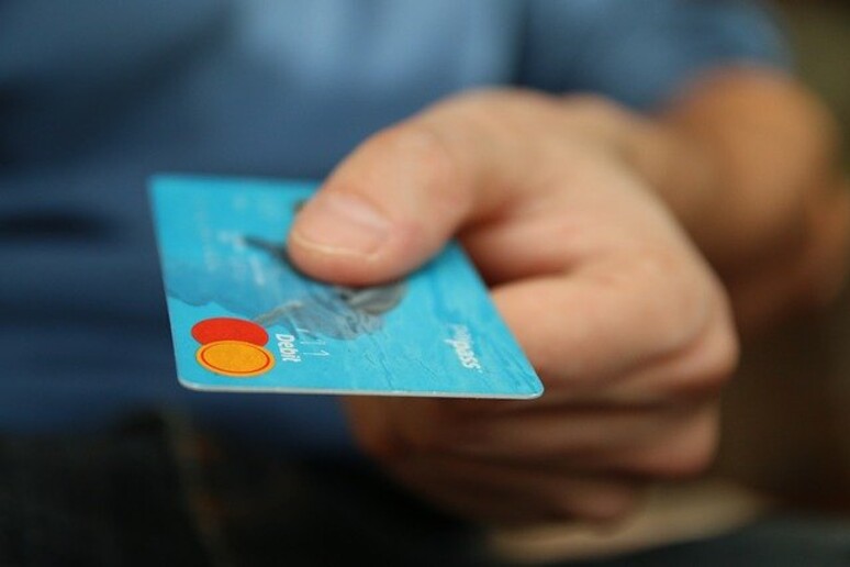 Il bar che finanziava il gioco d’azzardo con le finte consumazioni e il Pos Il bar che finanziava il gioco d’azzardo con le finte consumazioni e il Pos