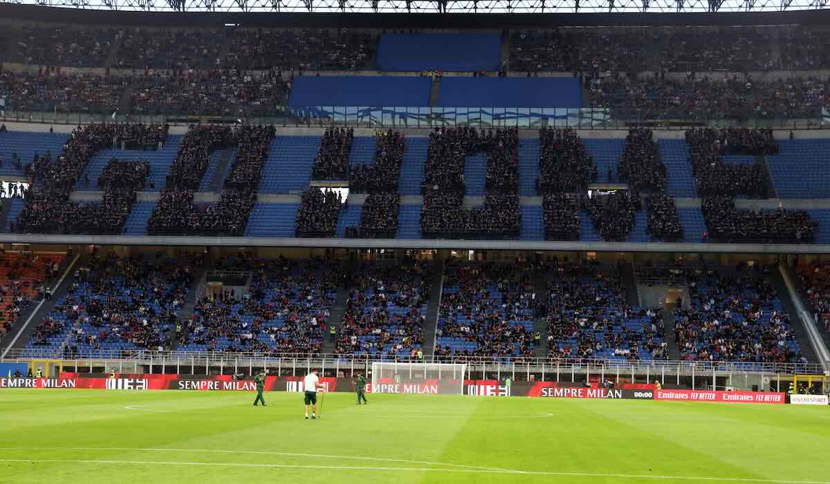 «Andate a casa»: la contestazione dei tifosi del Milan contro la società – Il video «Andate a casa»: la contestazione dei tifosi del Milan contro la società – Il video