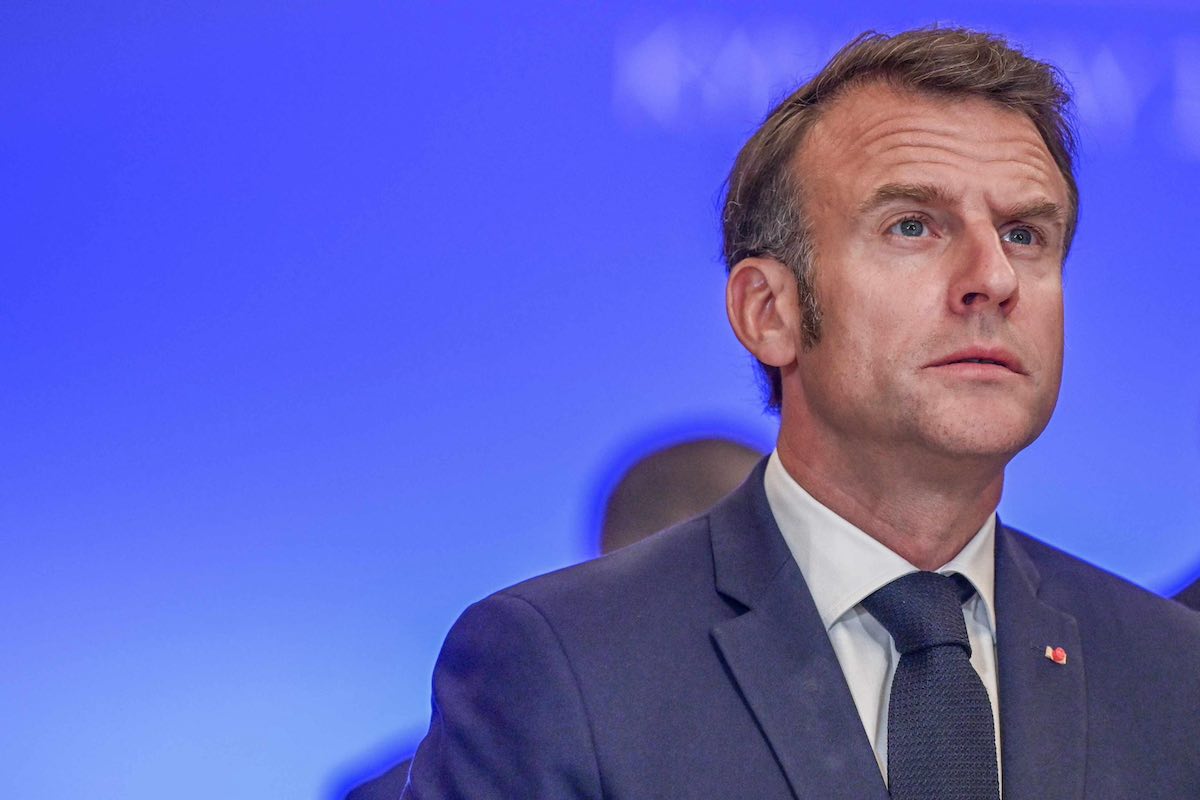 https://static.open.online/wp-content/uploads/2025/05/emmanuel-macron-putin-intervista-ucraina.jpg
