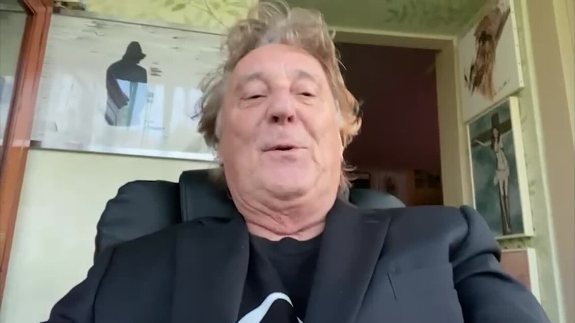 Enzo Iacchetti ha litigato con Gianni Morandi: «Non ci parliamo più dall’ultimo Sanremo»