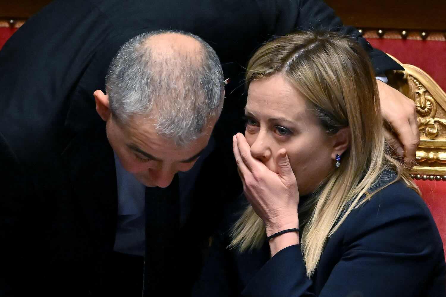 Gelo Meloni Macron, scontro sull’invio di soldati in Ucraina. Fazzolari rincara: «Ci ha ripensato? Bene, non era una grande idea» Gelo Meloni Macron, scontro sull’invio di soldati in Ucraina. Fazzolari rincara: «Ci ha ripensato? Bene, non era una grande idea»