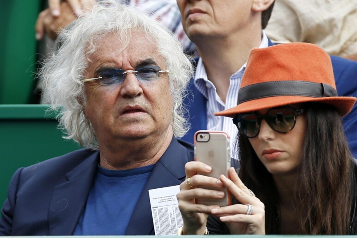 Elisabetta Gregoraci: «Io e Flavio Briatore come Al Bano e Romina, ma dovremmo fare Casa Vianello» Elisabetta Gregoraci: «Io e Flavio Briatore come Al Bano e Romina, ma dovremmo fare Casa Vianello»
