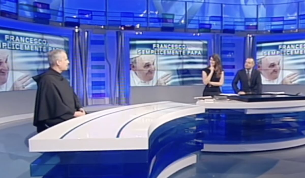 Franco Di Mare e l’incontro col futuro Papa Leone XIV: sui social rispunta un’intervista del 2013 – Il video Franco Di Mare e l’incontro col futuro Papa Leone XIV: sui social rispunta un’intervista del 2013 – Il video