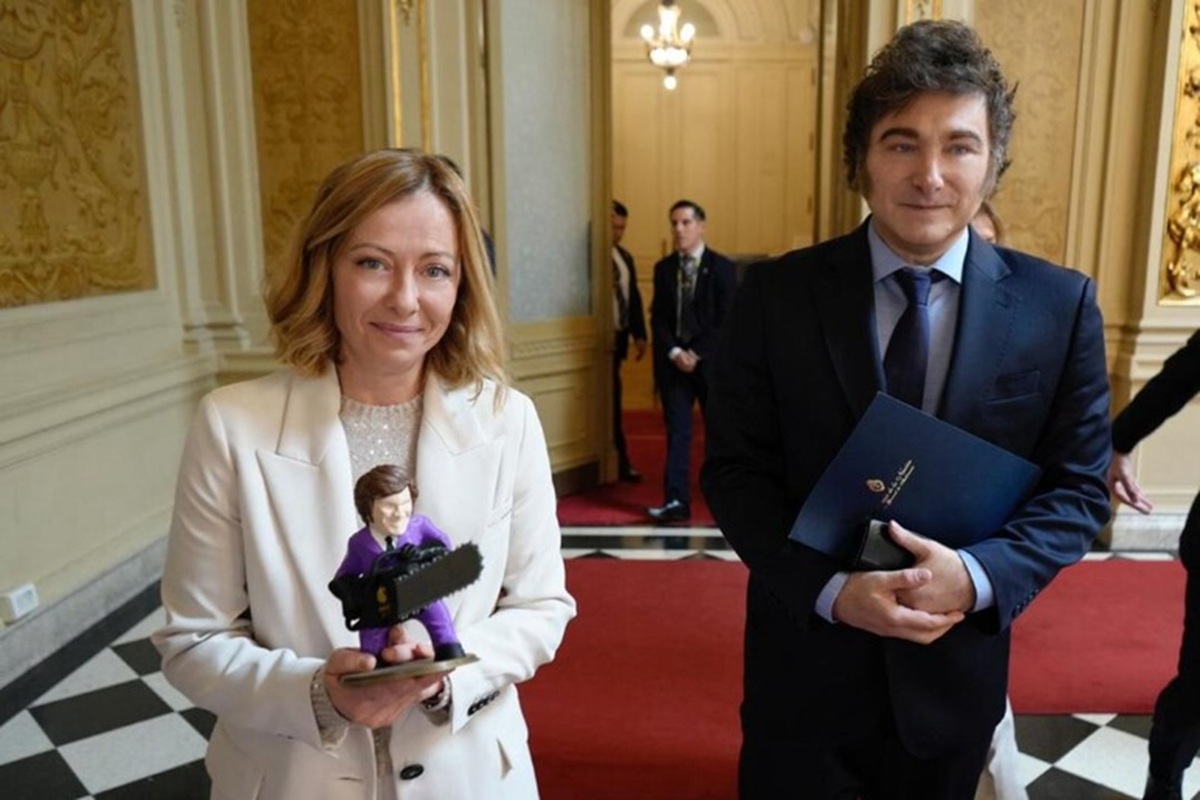giorgia meloni premier regali