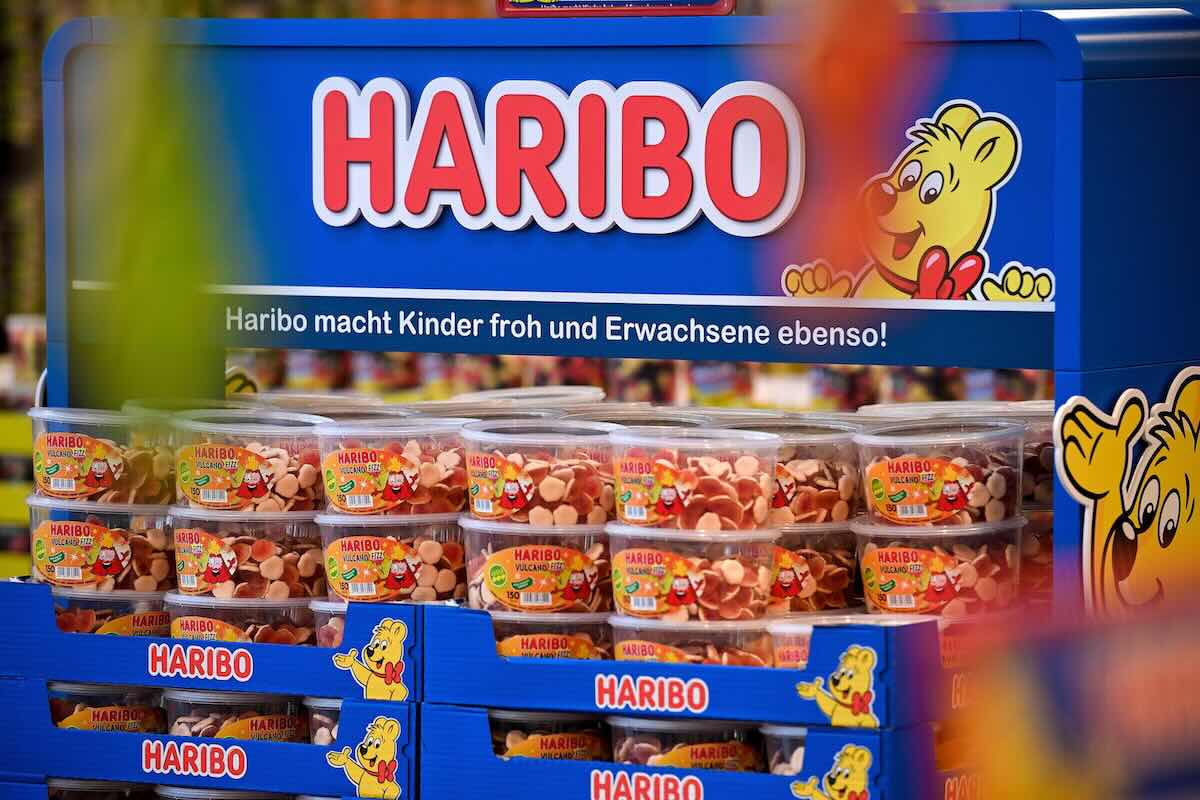 trovate tracce di cannabis nelle caramelle alla cola haribo ritira le confezioni dal mercato olandese