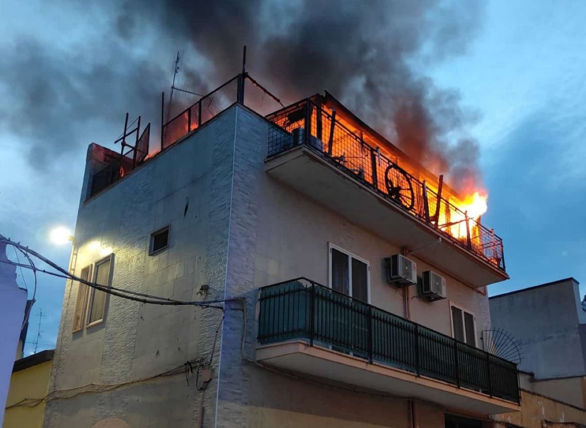 incendio Cassano delle Murge morti due fratelli