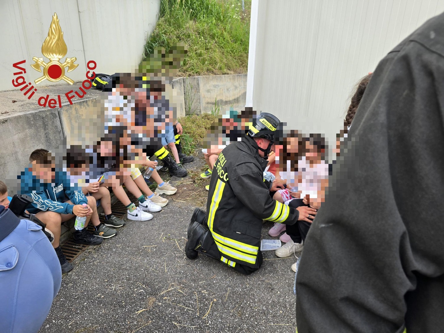 Lomazzo, incidente tra bus di scolari e camion: maestra morta sul colpo, feriti l’autista e due bambini Lomazzo, incidente tra bus di scolari e camion: maestra morta sul colpo, feriti l’autista e due bambini